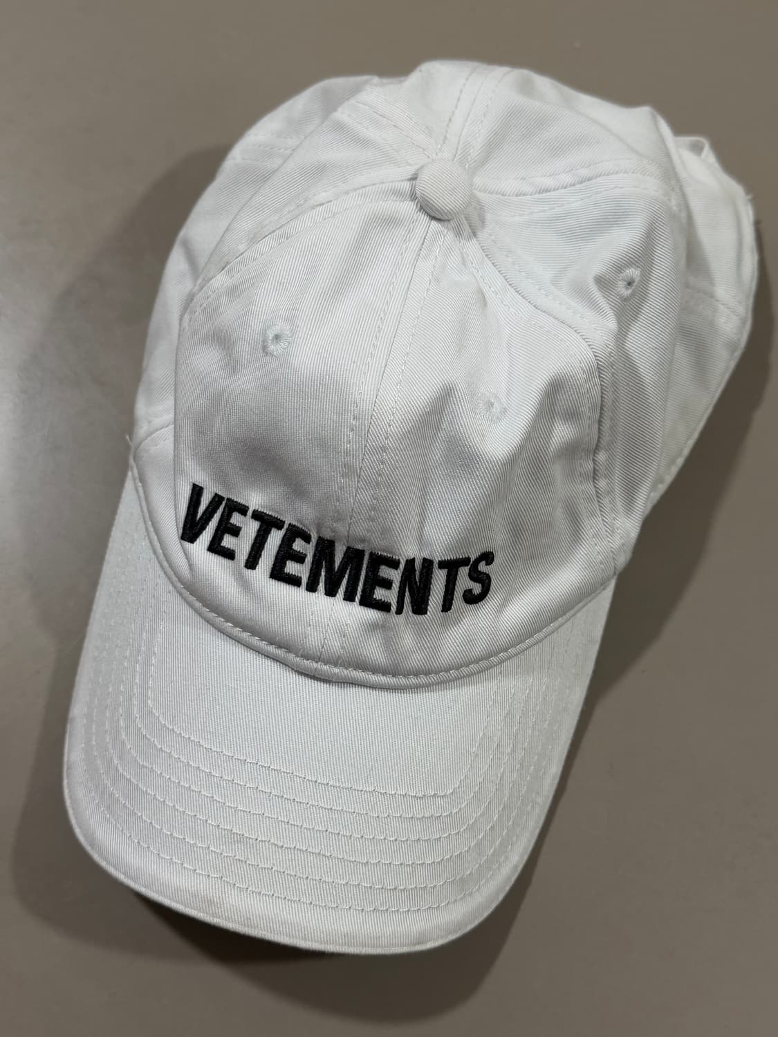 베트멍 화이트 볼캡 상품이미지1