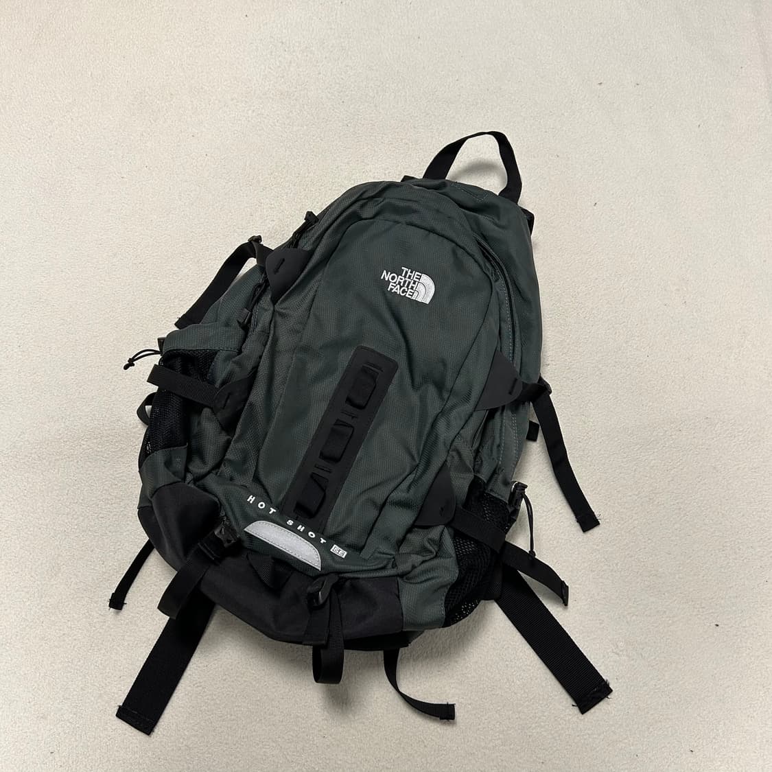 The North Face Hot Shot Backpack 상품이미지3