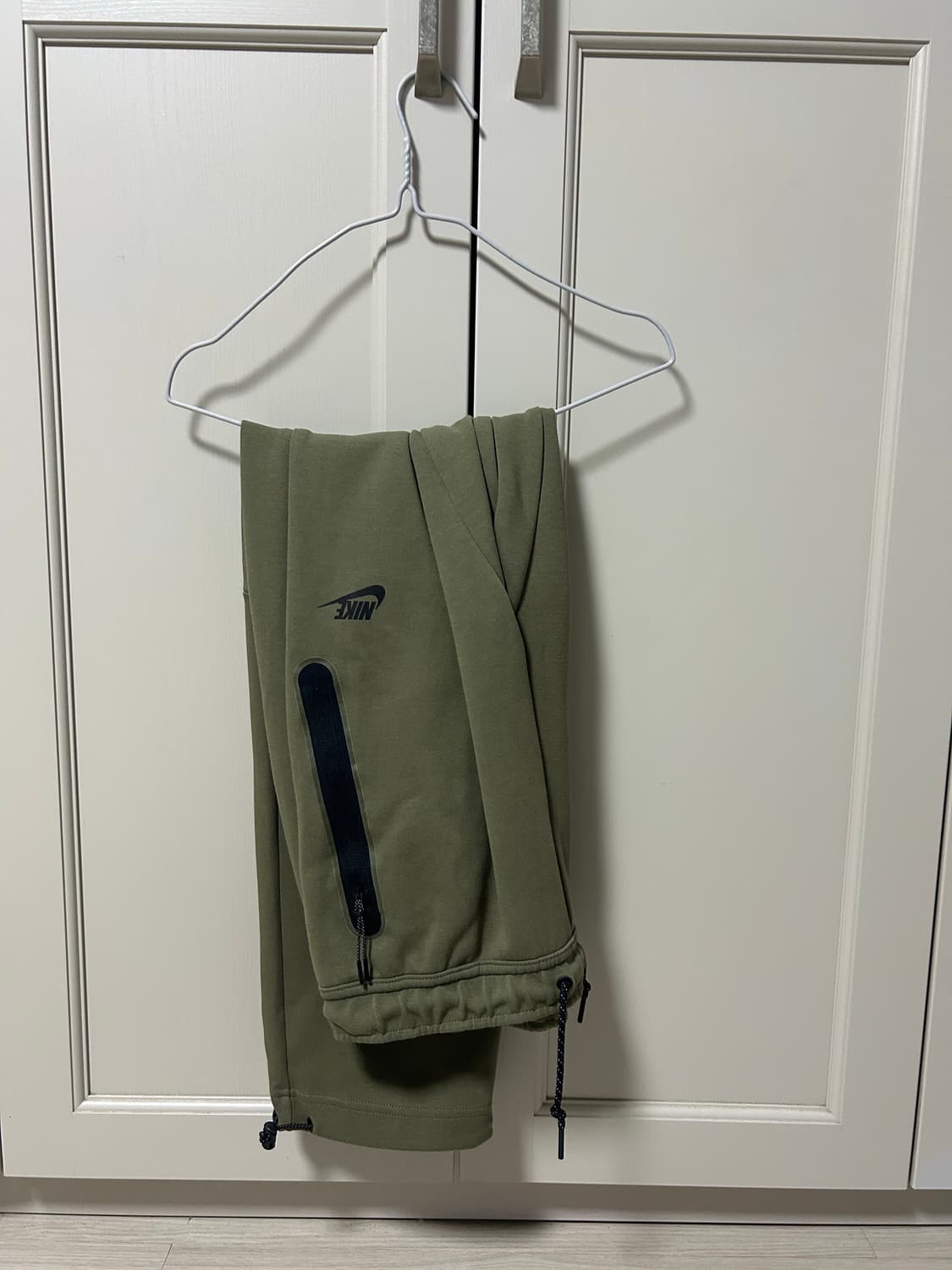 나이키 테크 플리스 테크팩 바지 카키 L 상품이미지1