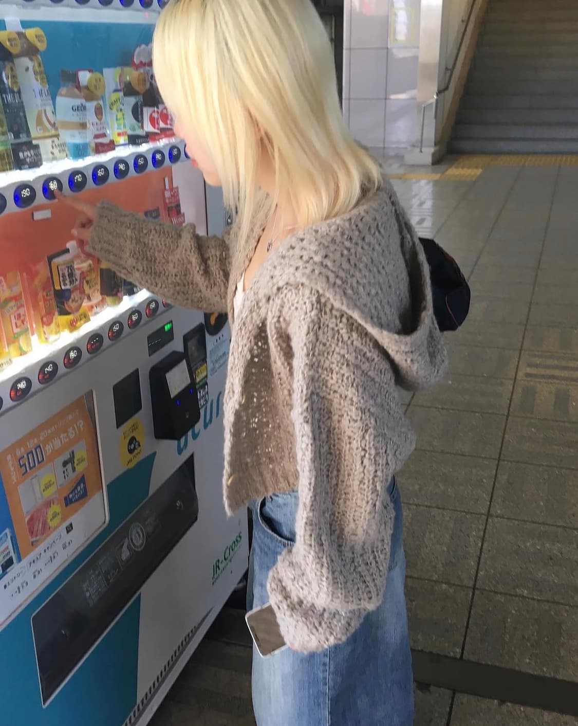 아워캐비넷 몽글 후드 가디건 (미시착)(free) 상품이미지2