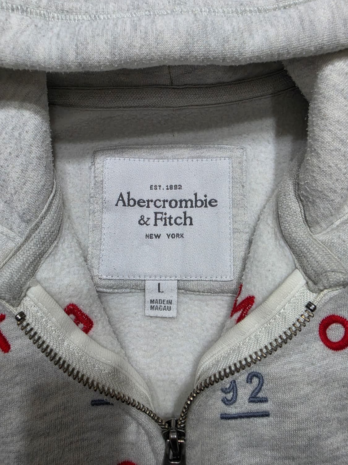 아베크롬비 앤 피치 Y2K 스펠 자수 로고 후드집업 L 상품이미지7