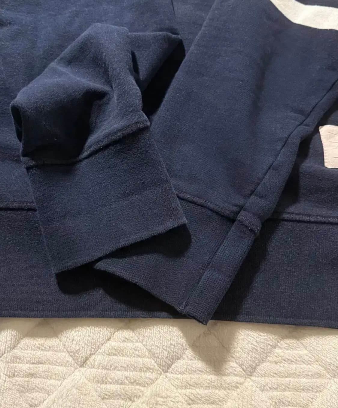 정품) 톰브라운 사선완장 맨투맨 3 상품이미지5