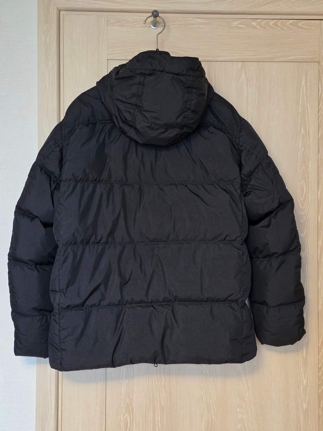 [구매 1달] 24FW 스톤아일랜드 크링클랩스 후드 패딩 M사이즈 상품이미지7