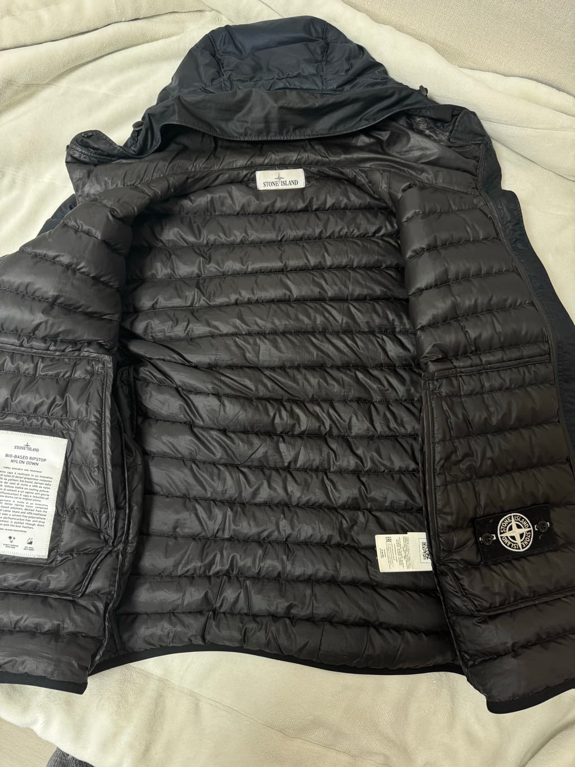 스톤아일랜드 경량패딩 바이오베이스 나일론 립스탑 후드 상품이미지2