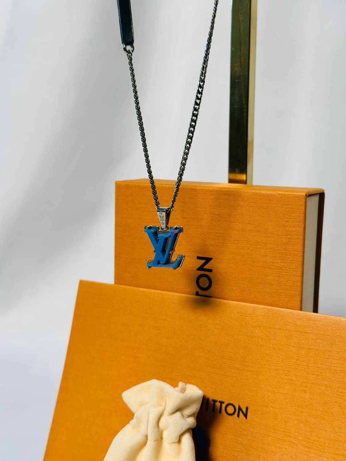 [정품] 루이비통 모노그램 체인 펜던트 팔라듐 멀티컬러 상품이미지2