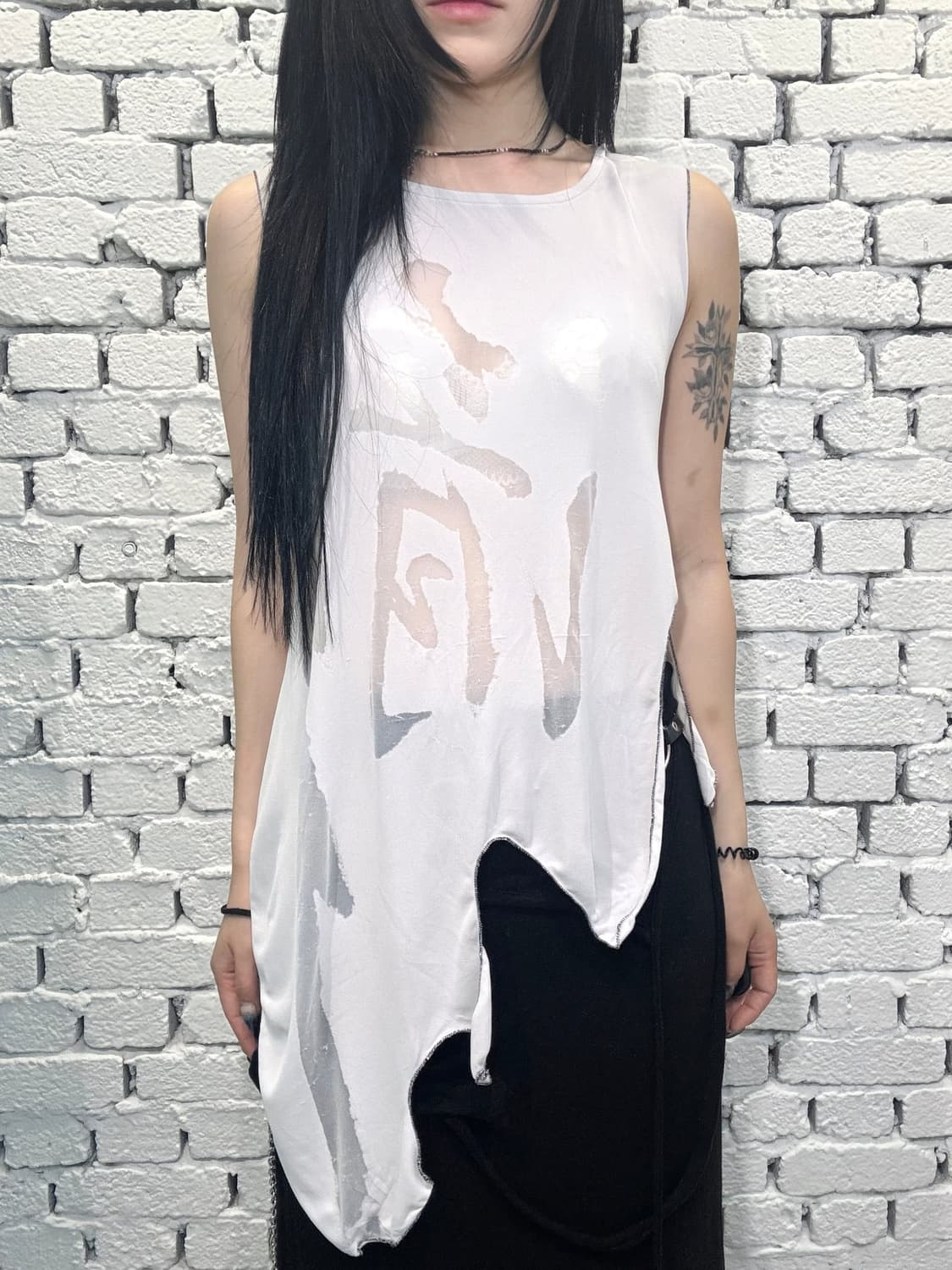 Asymmetric Print Sleeveless Top 상품이미지1