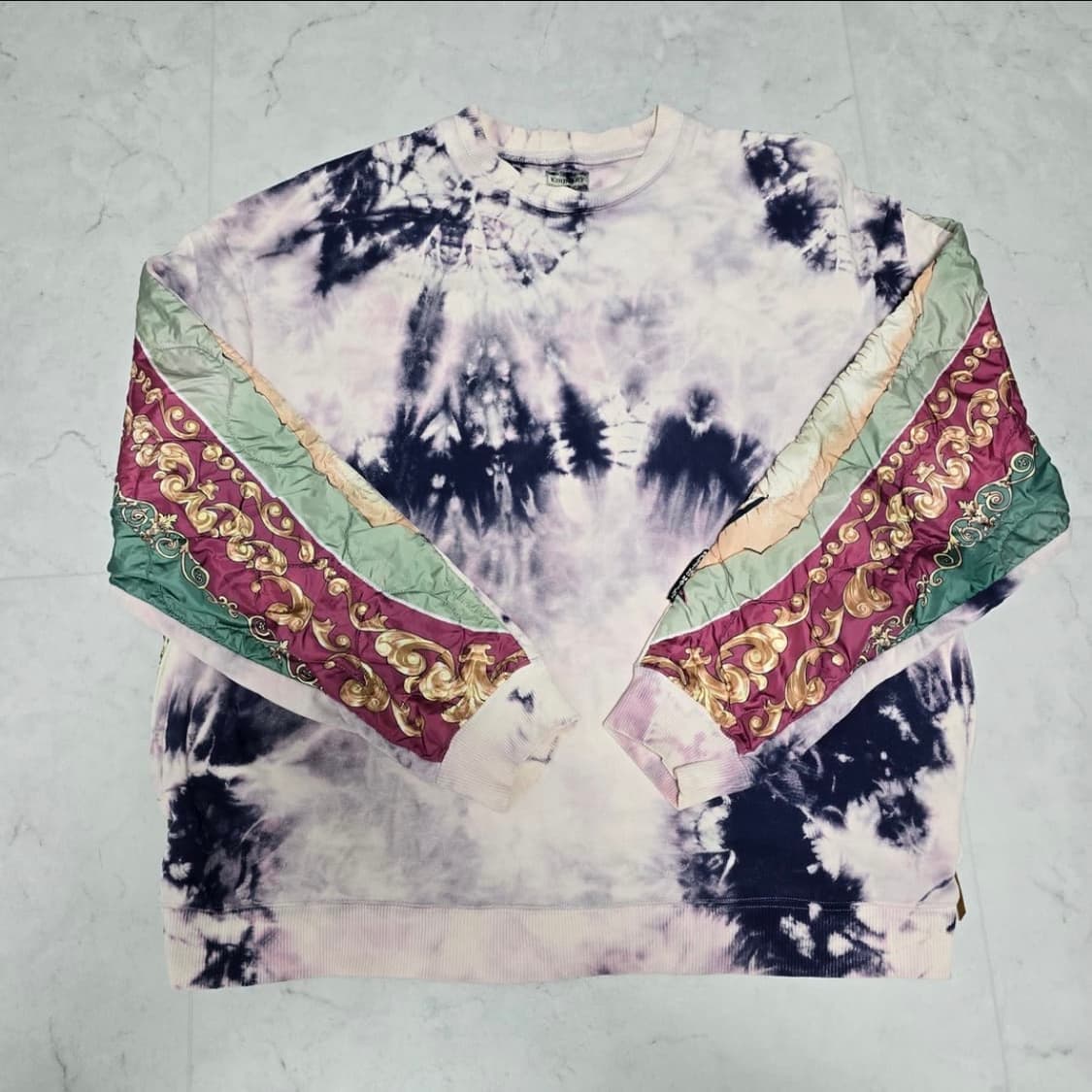 캐피탈 퍼플 타이다이 버진 마리아 스웻 맨투맨 상품이미지2