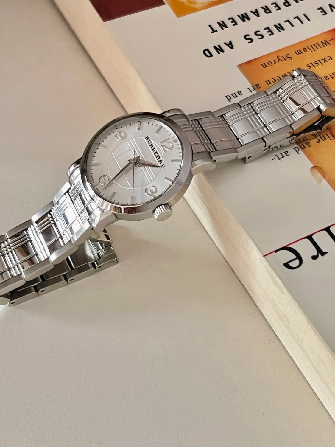 BURERRY  헤리티지 노바 체크 버버리 메탈 시계 상품이미지6