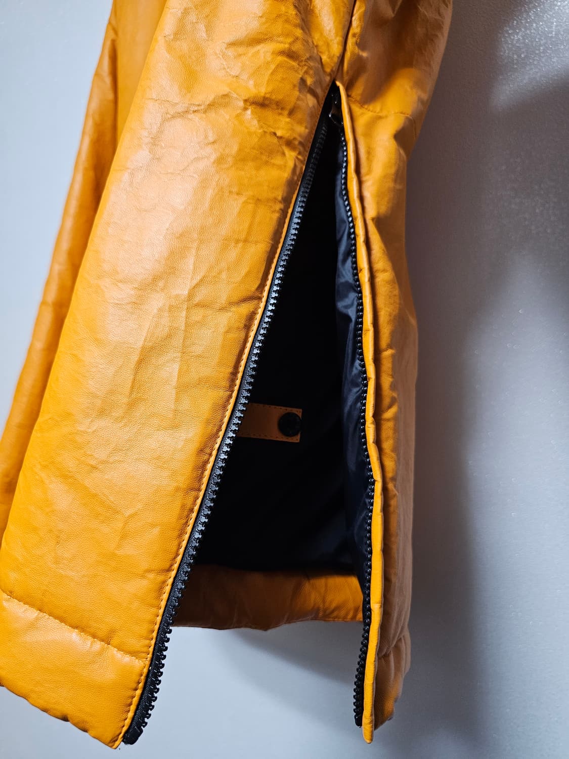 스톤아일랜드 페더웨이트 레더 프리마로프트 아노락 패딩 상품이미지6