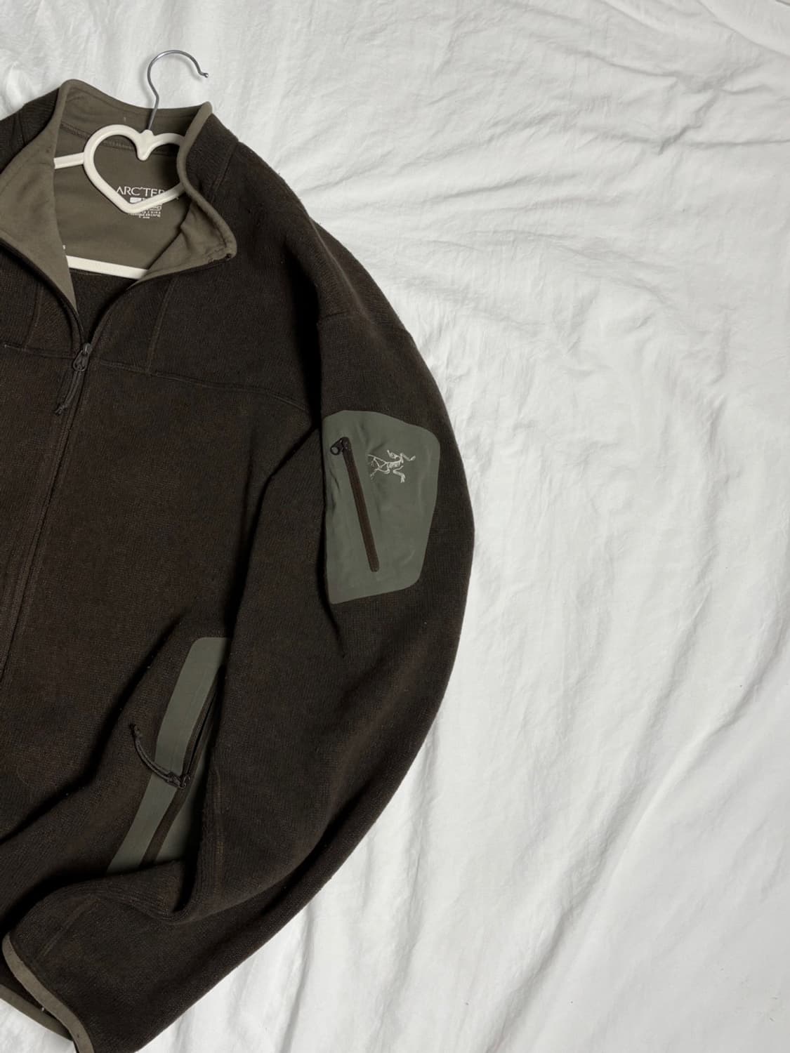 아크테릭스 브라운 카키 집업 상품이미지4