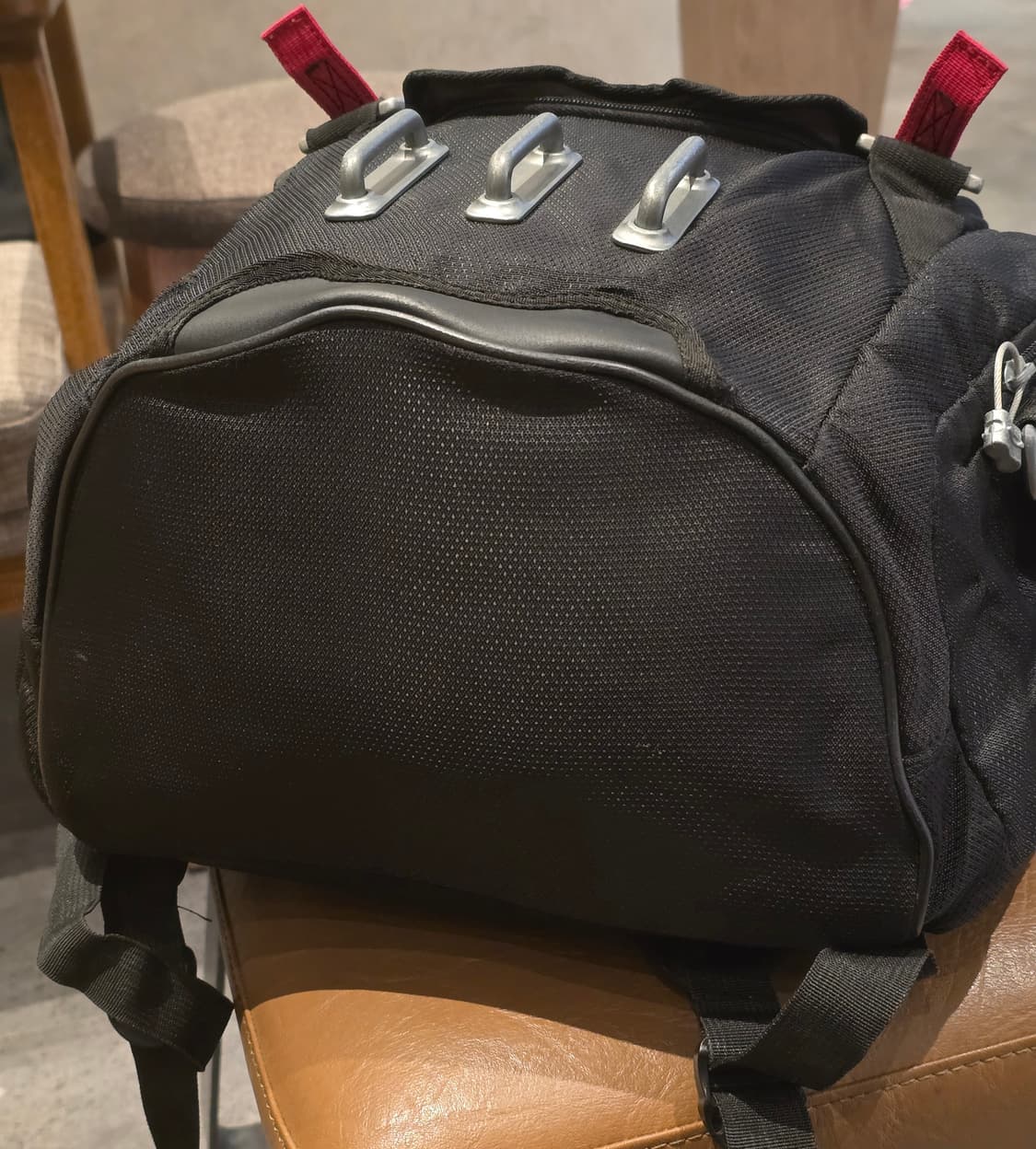 Oakley 오클리 키친 싱크 백팩 실버 블랙 상품이미지7