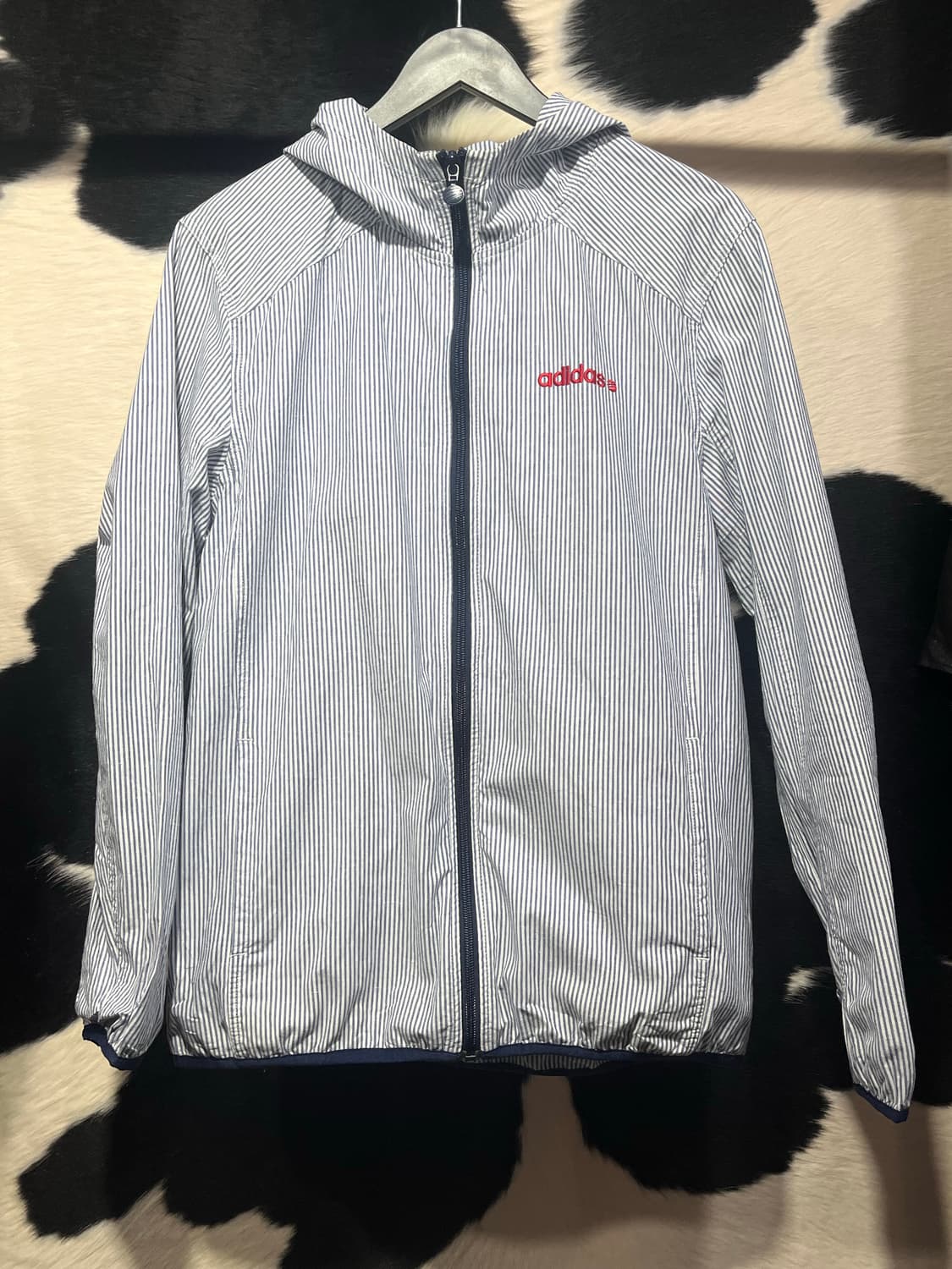 아디다스 스트라이프 패턴 윈드자켓 상품이미지2