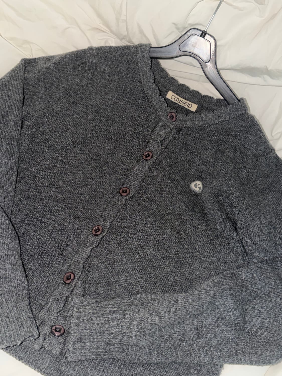 코이세이오 플라워 버튼 가디건 그레이 상품이미지2