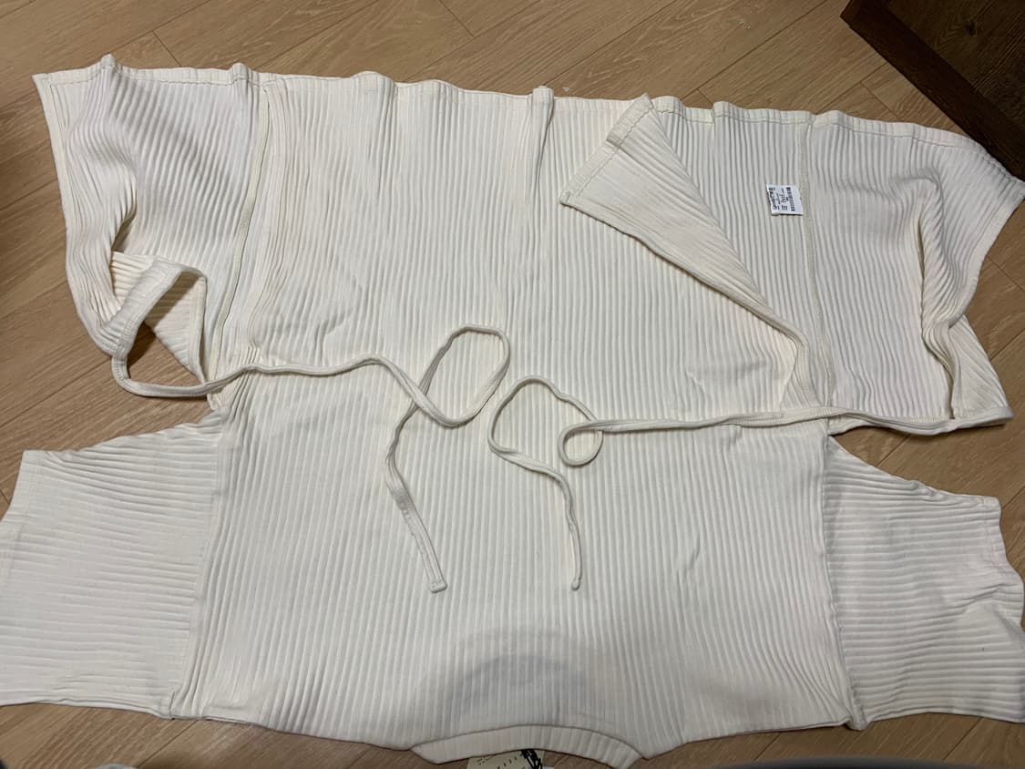 베이스레인지 shaw 반팔 아이보리 새상품 상품이미지4