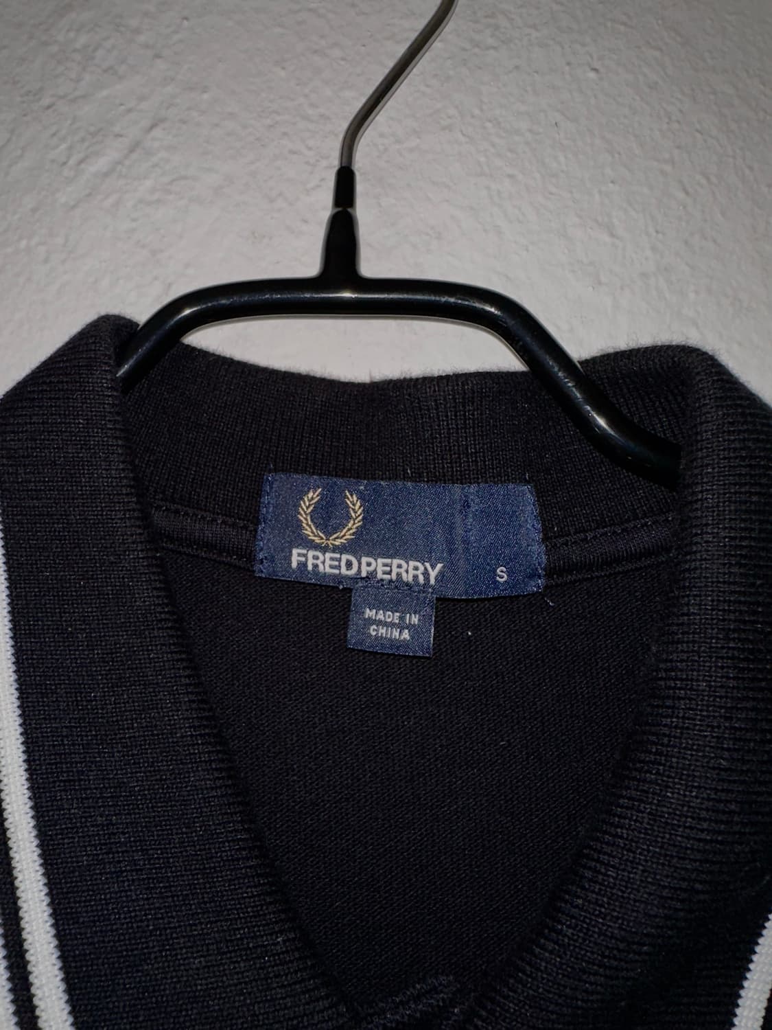 [S]Fred perry 프레드페리 블랙 반팔 카라티 상품이미지3