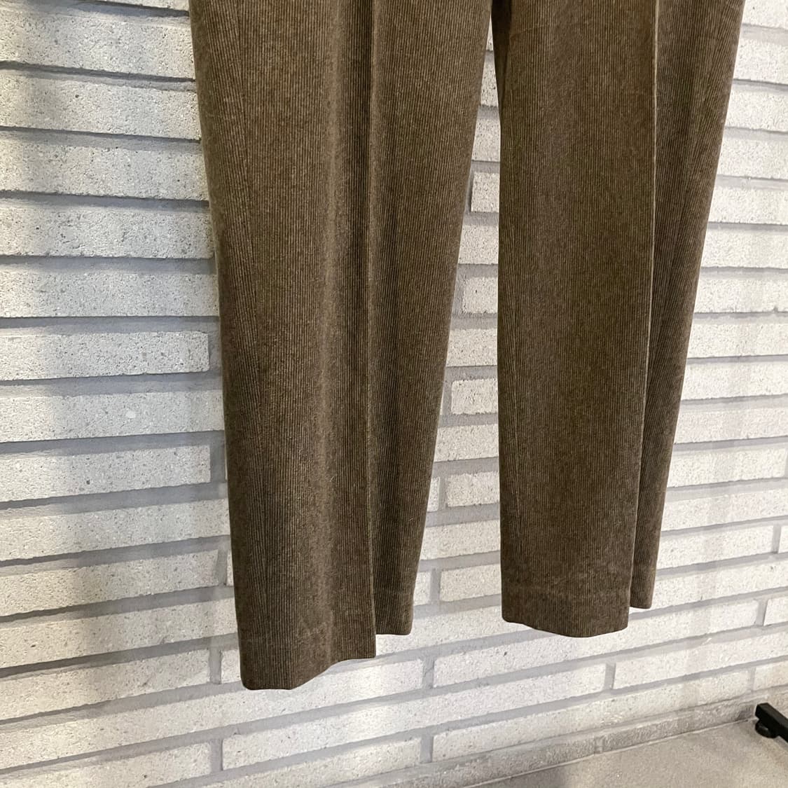 SPALDING 스팔딩 코듀로이 슬랙스 핀턱 디테일 브라운 상품이미지5