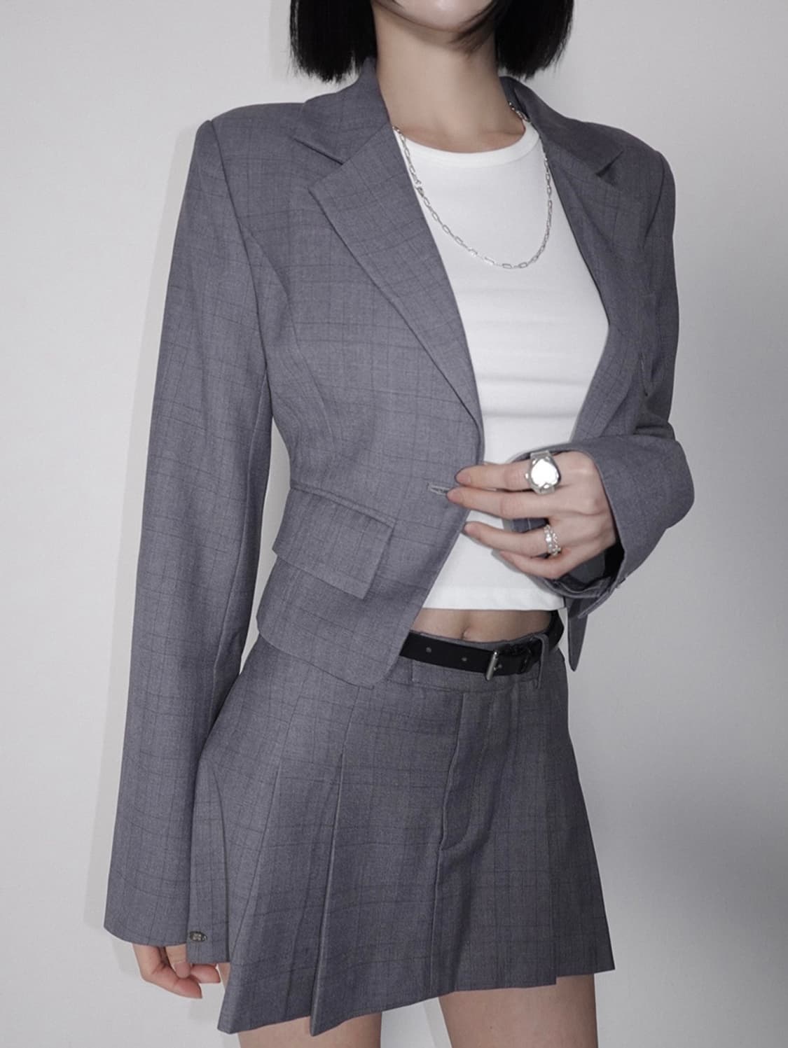 페일제이드 드뮤어 셋업 Demure Crop Set-Up in grey 상품이미지1