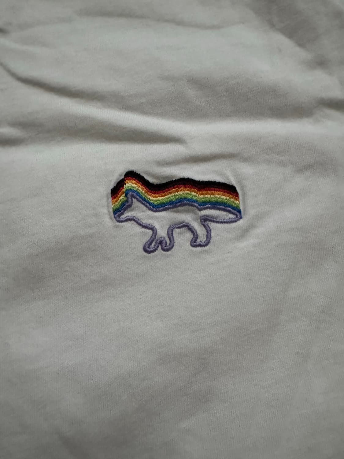 메종키츠네 레인보우 폭스 자수 반팔티 팝니다 상품이미지2