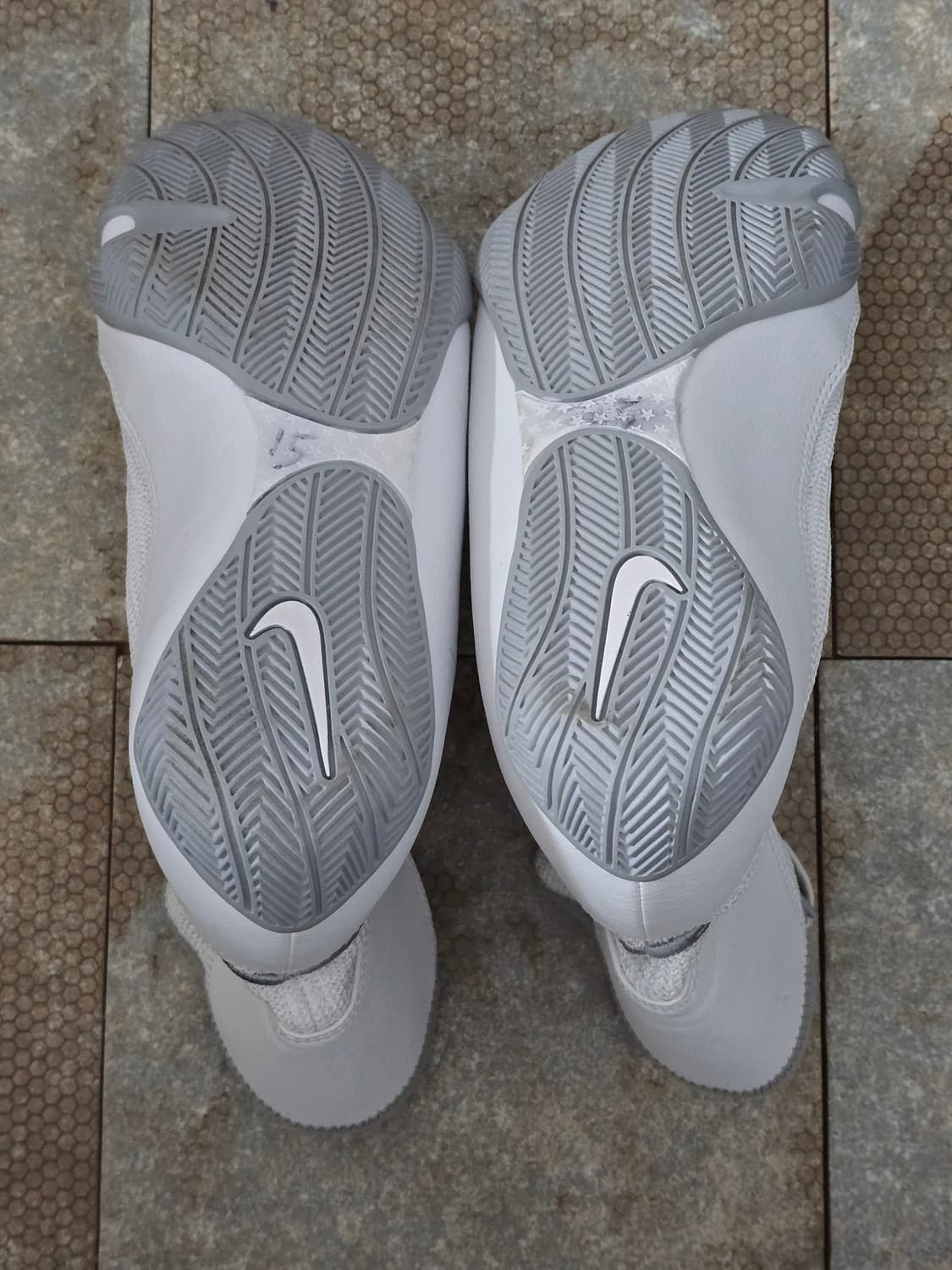 (235)나이키 마초마이 2 화이트 그레이 상품이미지9