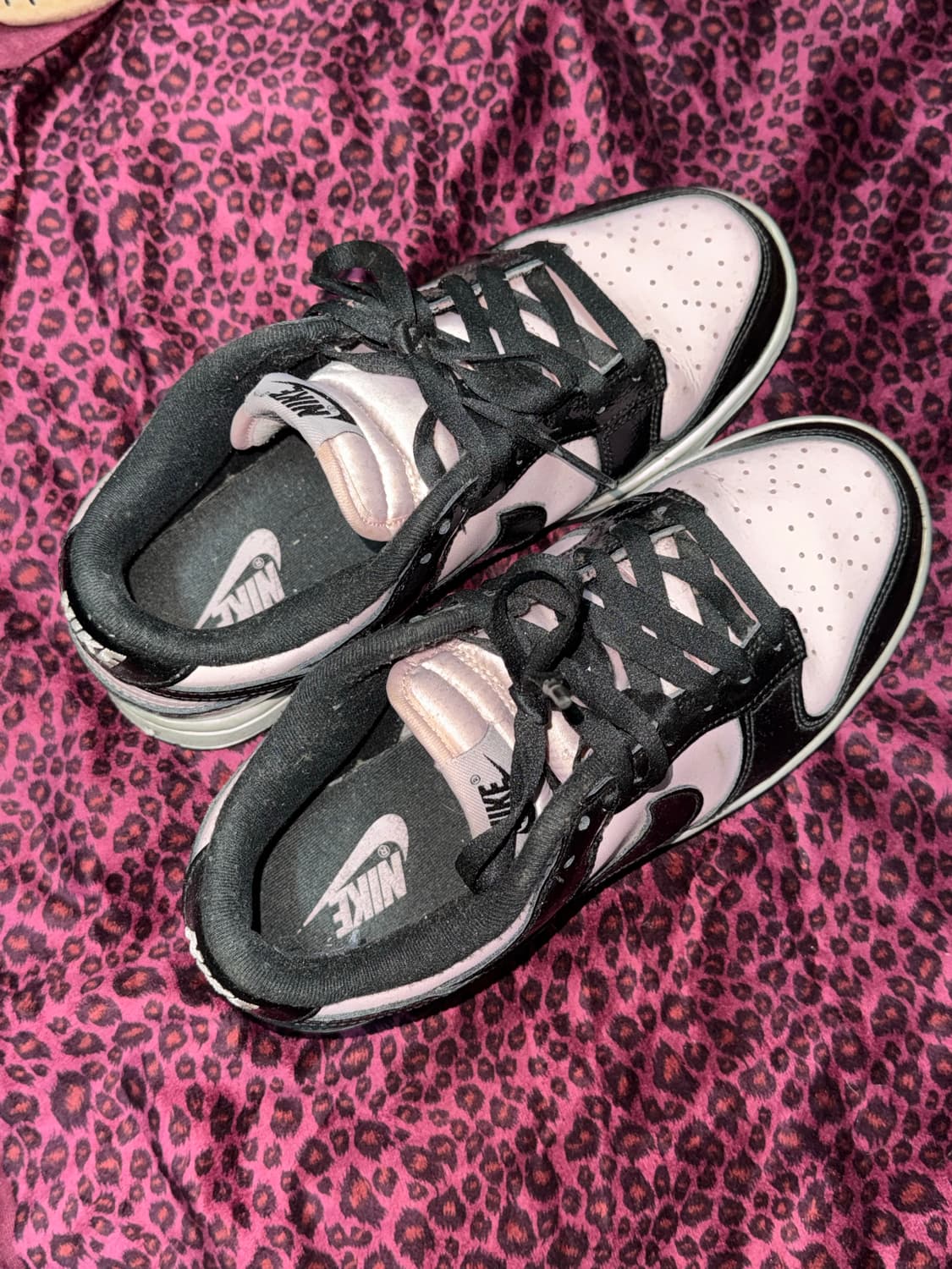 나이키 덩크 로우 에센셜 핑크 폼 블랙 240 상품이미지4