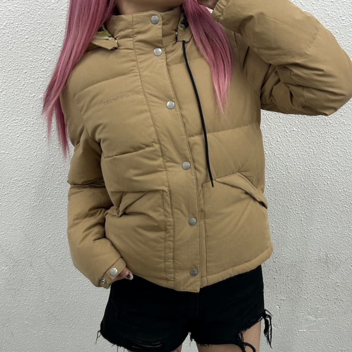 칼하드 베이지 후드 패딩 상품이미지1