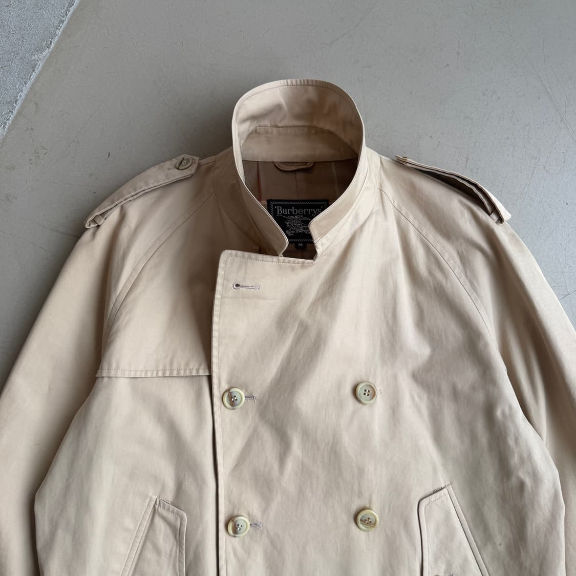 버버리 크롭 더블 트렌치 자켓 상품이미지5