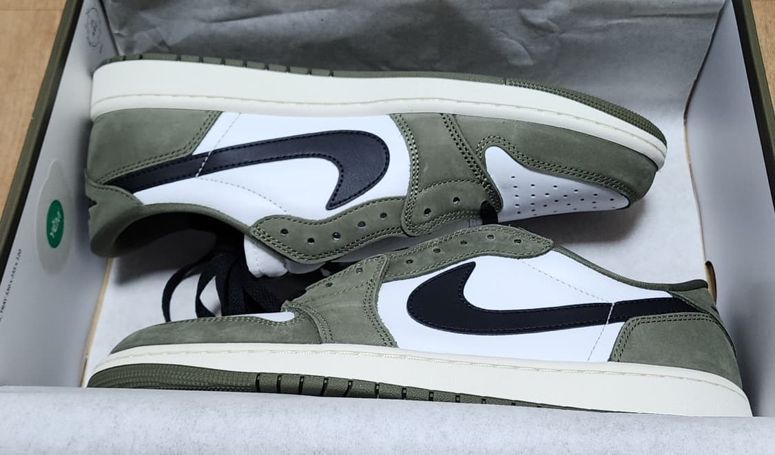 [290] 조던 1 레트로 로우 OG 미디움 올리브 앤 서밋 화이트 상품이미지3