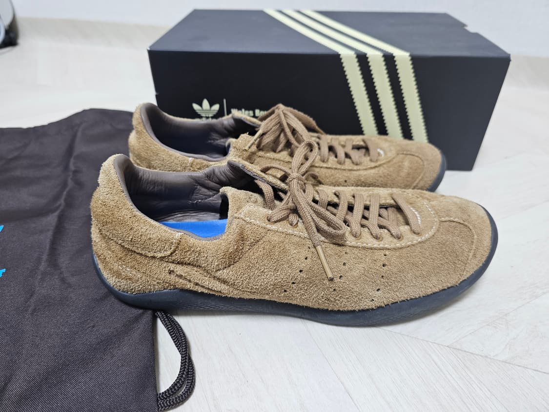 아디다스 웨일즈보너 카린타 karitha 265 사이즈 상품이미지3