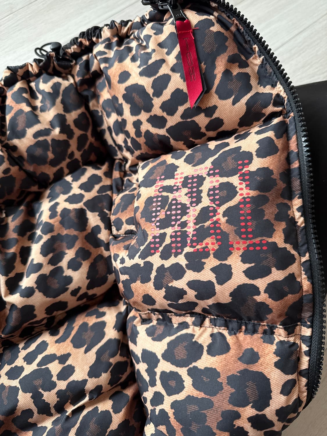 TOH 리버시블 숏패딩 레오파드  상품이미지4