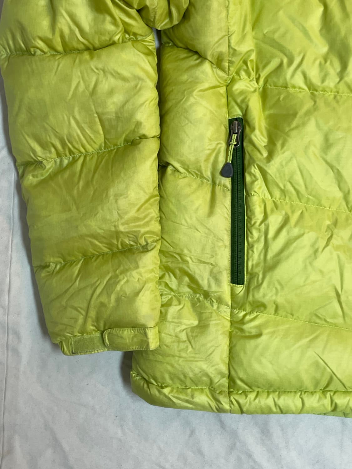 마운틴하드웨어 패딩 상품이미지4