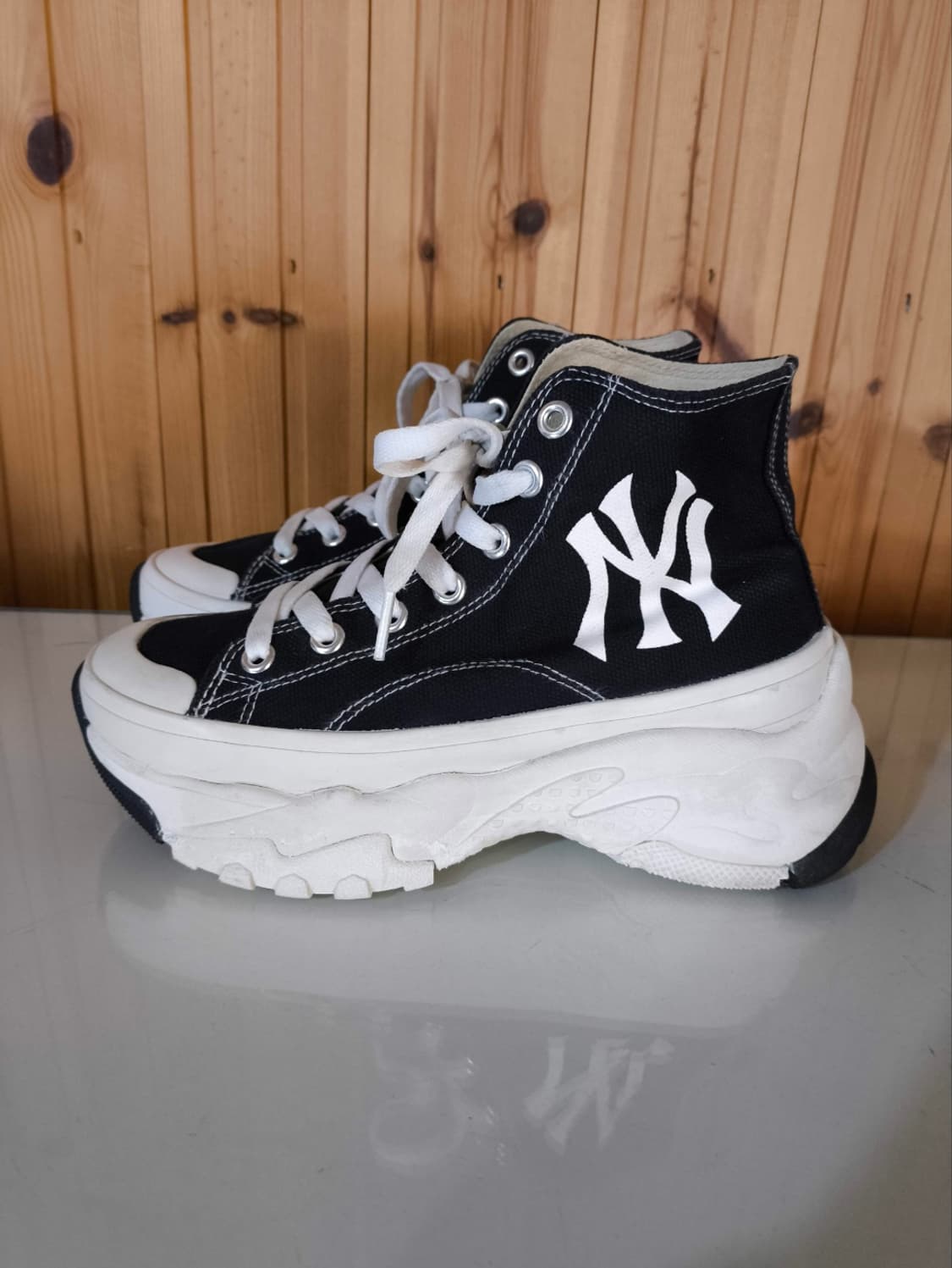 240mm 엠엘비 청키 하이 스니커즈  상품이미지1