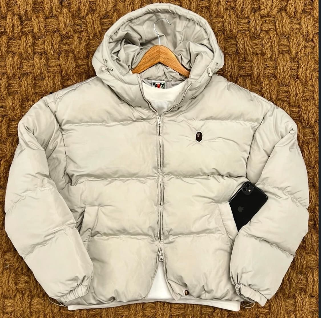 베이프 베이지 패딩 상품이미지1