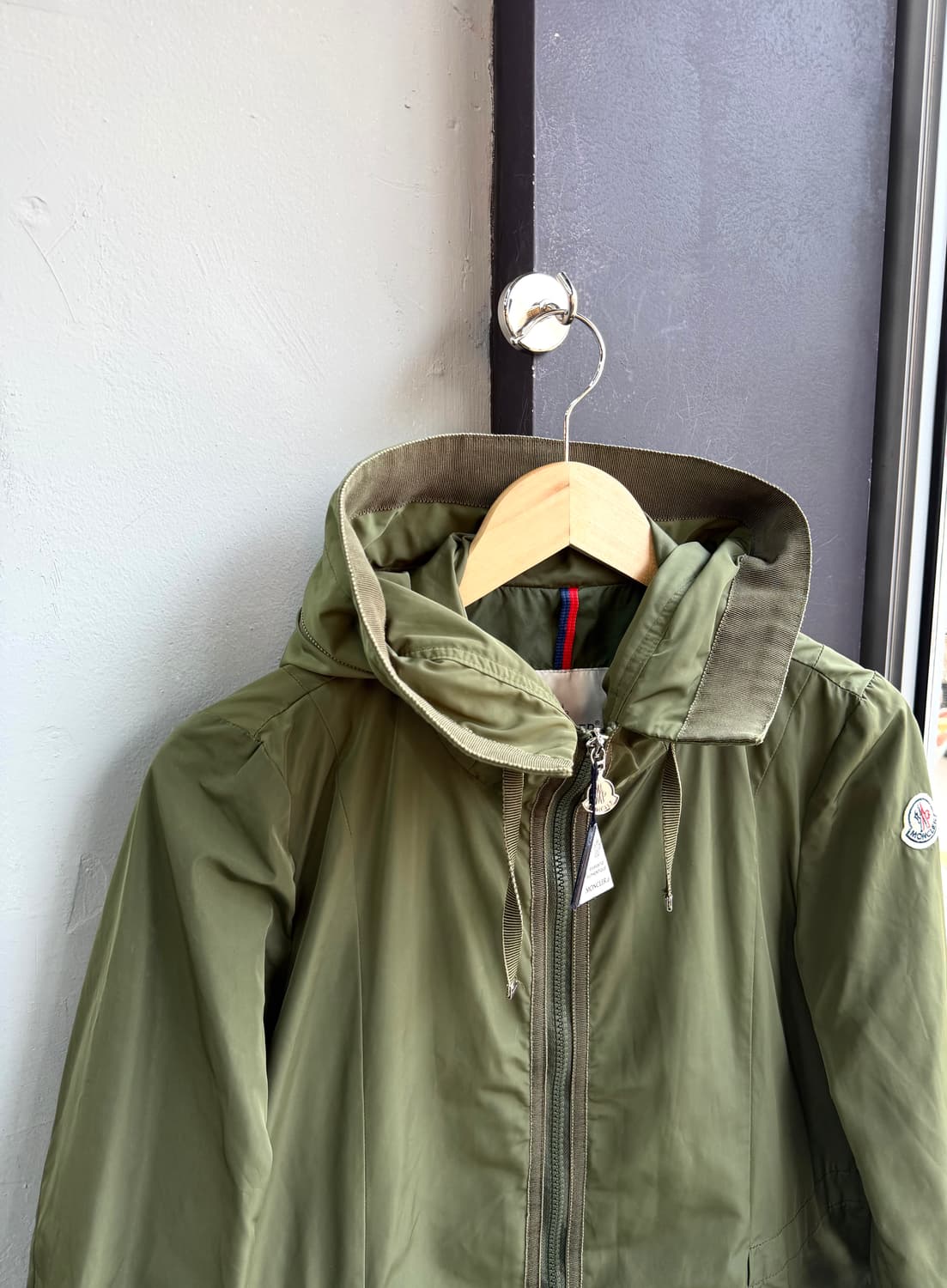 2/ 몽클레어 Neombre 와펜패치 트렌치 코트 집업 상품이미지3