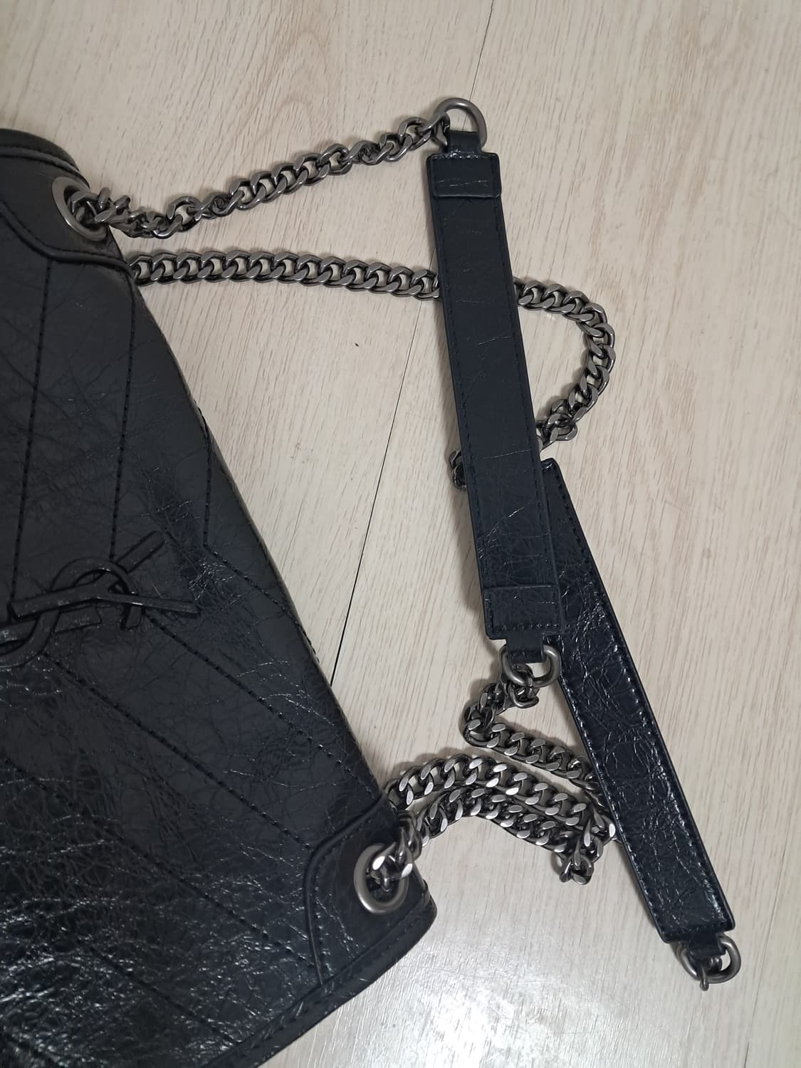 입생로랑 블랙 숄더백 새상품 상품이미지3