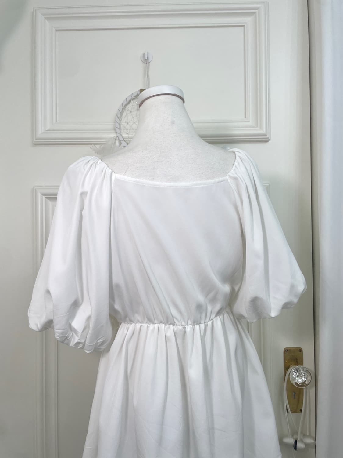 white puff sleeve princess blouse 상품이미지4