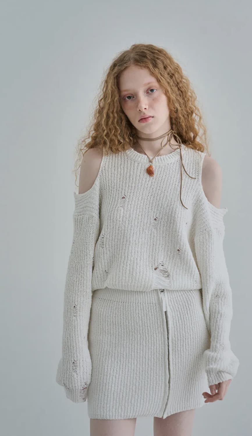 아우어솔티 Open Shoulder Cotton knit / Ivory 상품이미지1