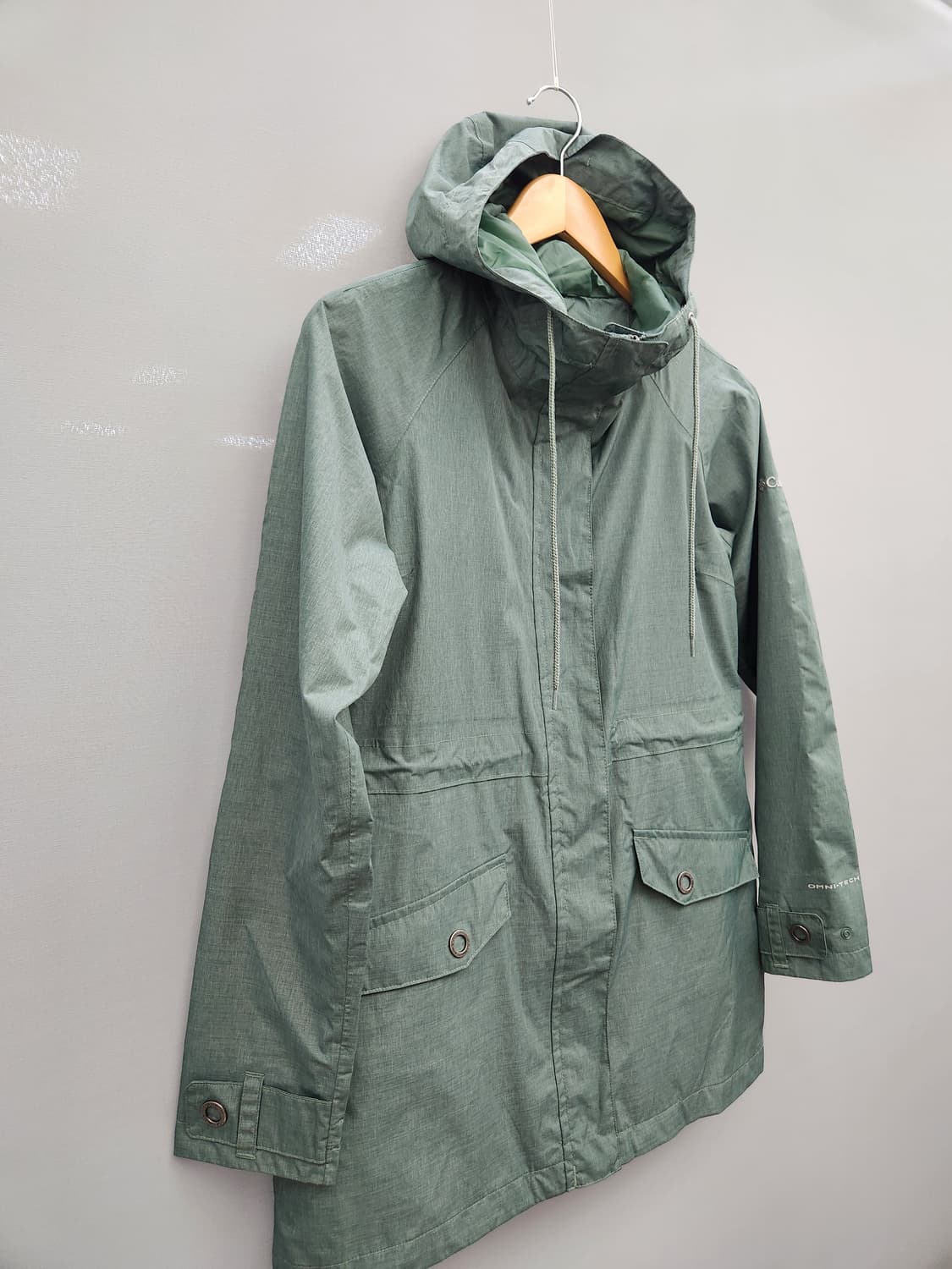 컬럼비아 오무니테크 여성 바람막이 상품이미지2