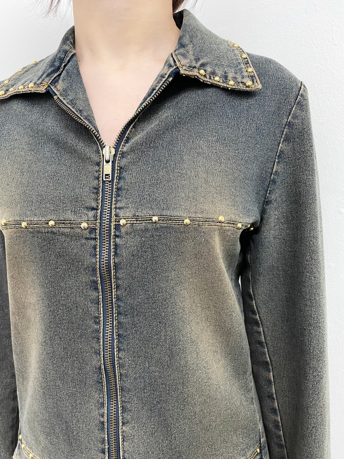 y2k 워싱 스터드 데님 자켓 상품이미지3