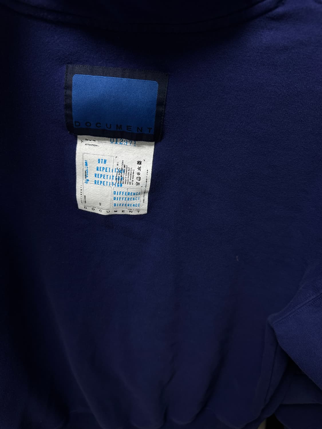 도큐먼트 터틀넥 티 M 상품이미지4