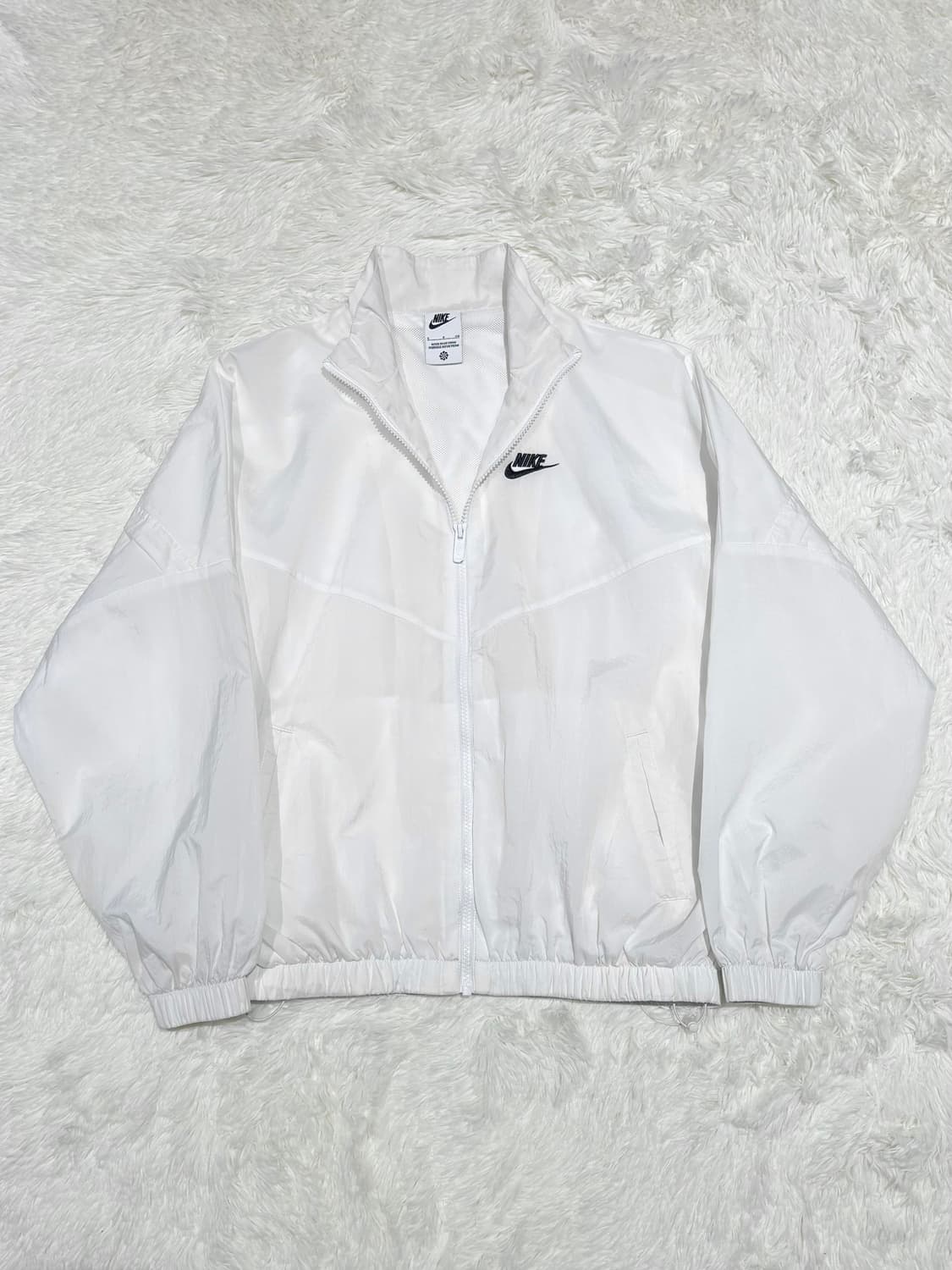 나이키 화이트 스우시 오버핏 바람막이 상품이미지5