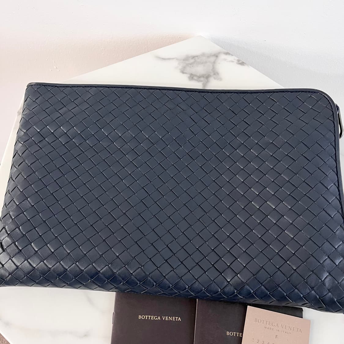 [A급/정품] 보테가베네타 인트레치아토 클러치 백 가방 네이비 상품이미지3