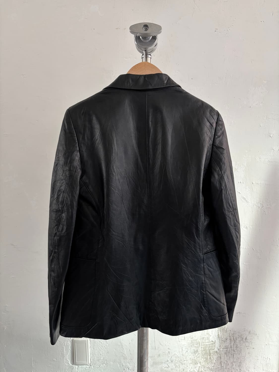 DKNY 디케이엔와이 블랙 컬러 가죽 블레이저 자켓 상품이미지9