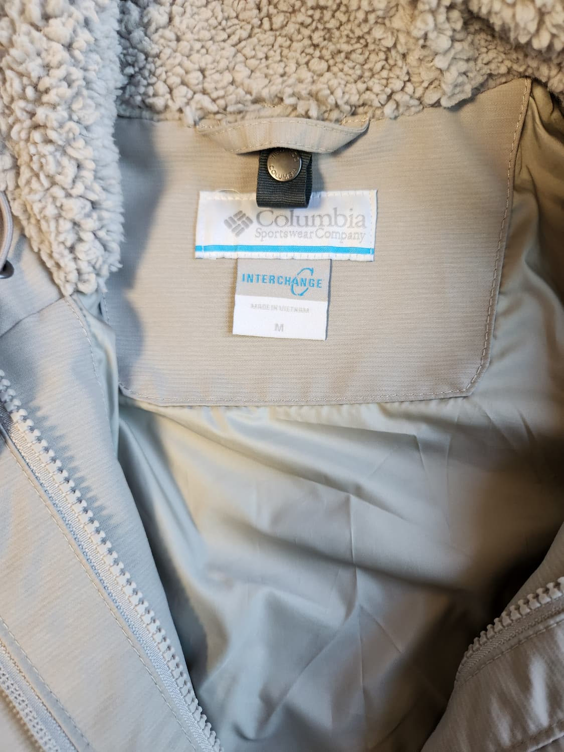 새상품급) 컬럼비아 여성 마운틴 방수 방풍 바람막이 자켓 사이즈m

내피 상품이미지9