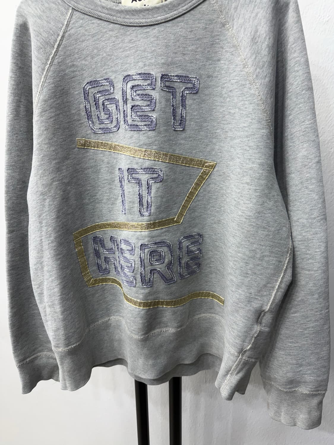 정품) 아크네스튜디오 여성 컬리지 패치 그레이 맨투맨 XS 상품이미지3