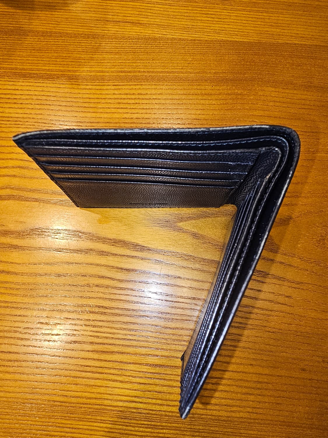 생로랑 블랙 레더 반지갑 상품이미지8