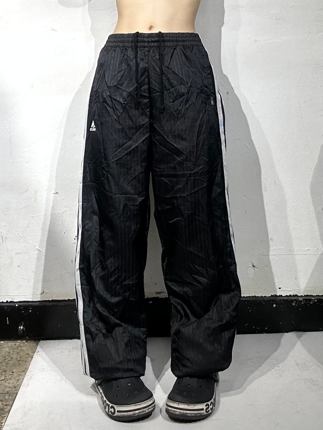 아디다스 블랙 그레이 삼선 와이드 트랙 팬츠 XL 상품이미지2