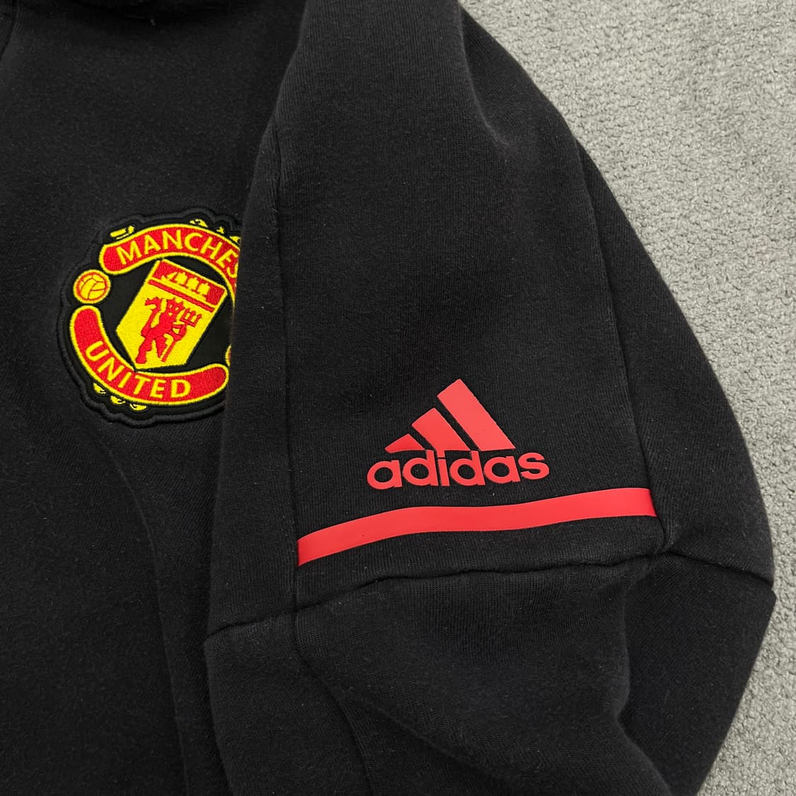 100 아디다스 맨체스터유나이티드 맨유 후드집업 상품이미지3