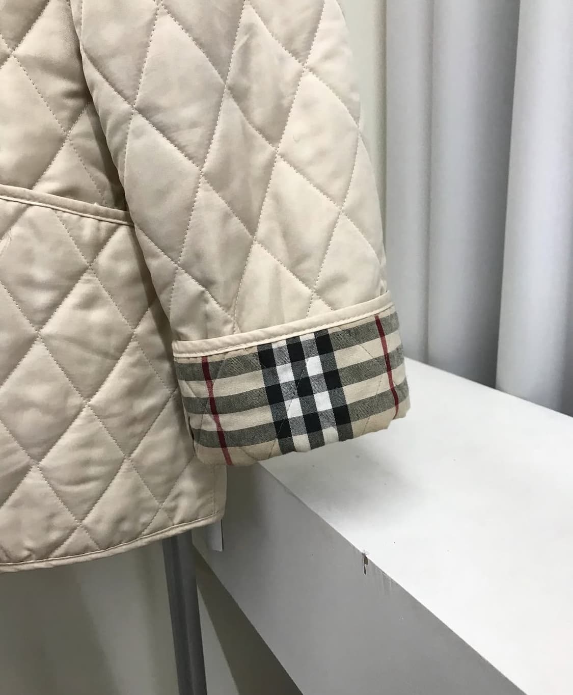 버버리 누빔 퀼팅 자켓 상품이미지3