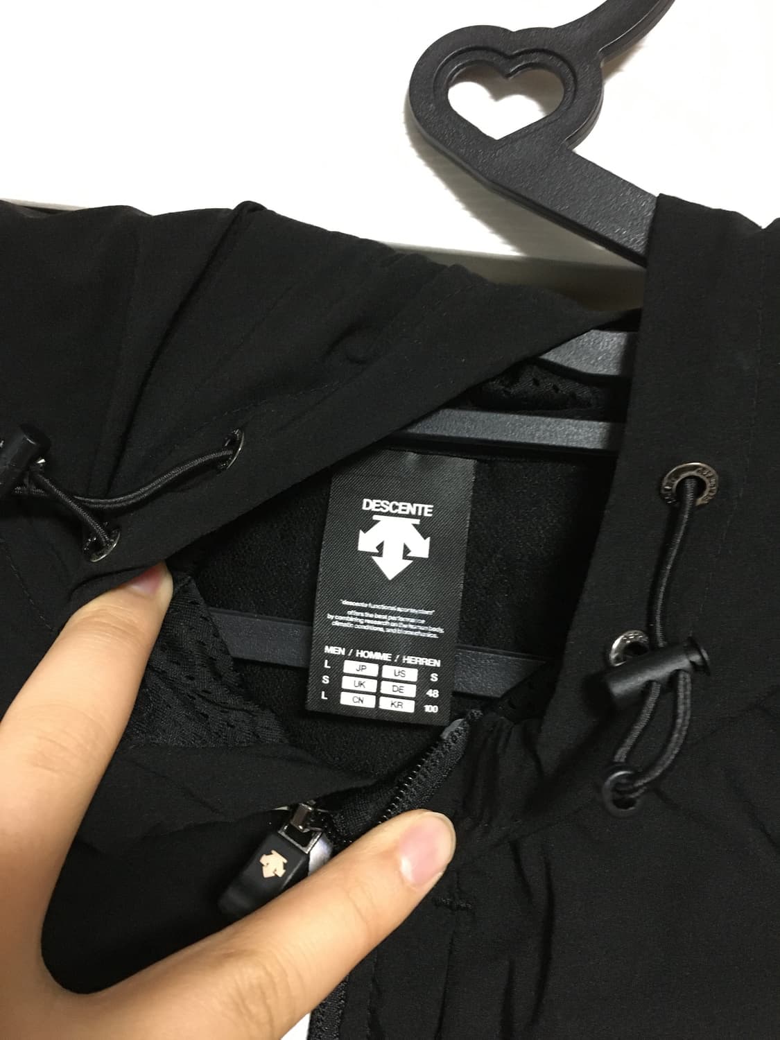 데상트 바람막이 상품이미지3