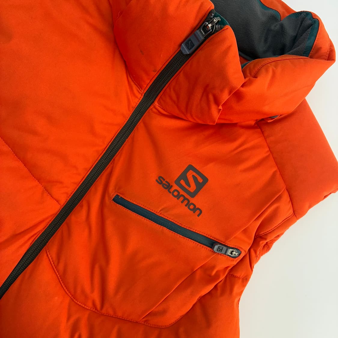 Salomon  살로몬 로고 소프트웰 베스트 푸퍼 패딩 상품이미지5